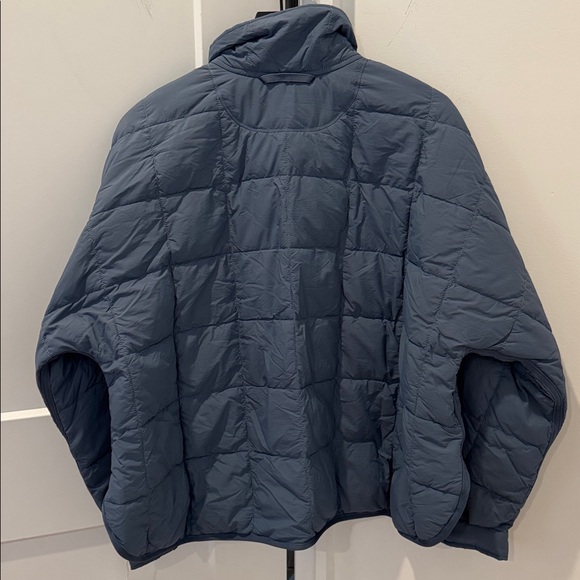 Pippa Packable Puffer Jacket Skyline Medium NWT $198 - Picture 10 of 10